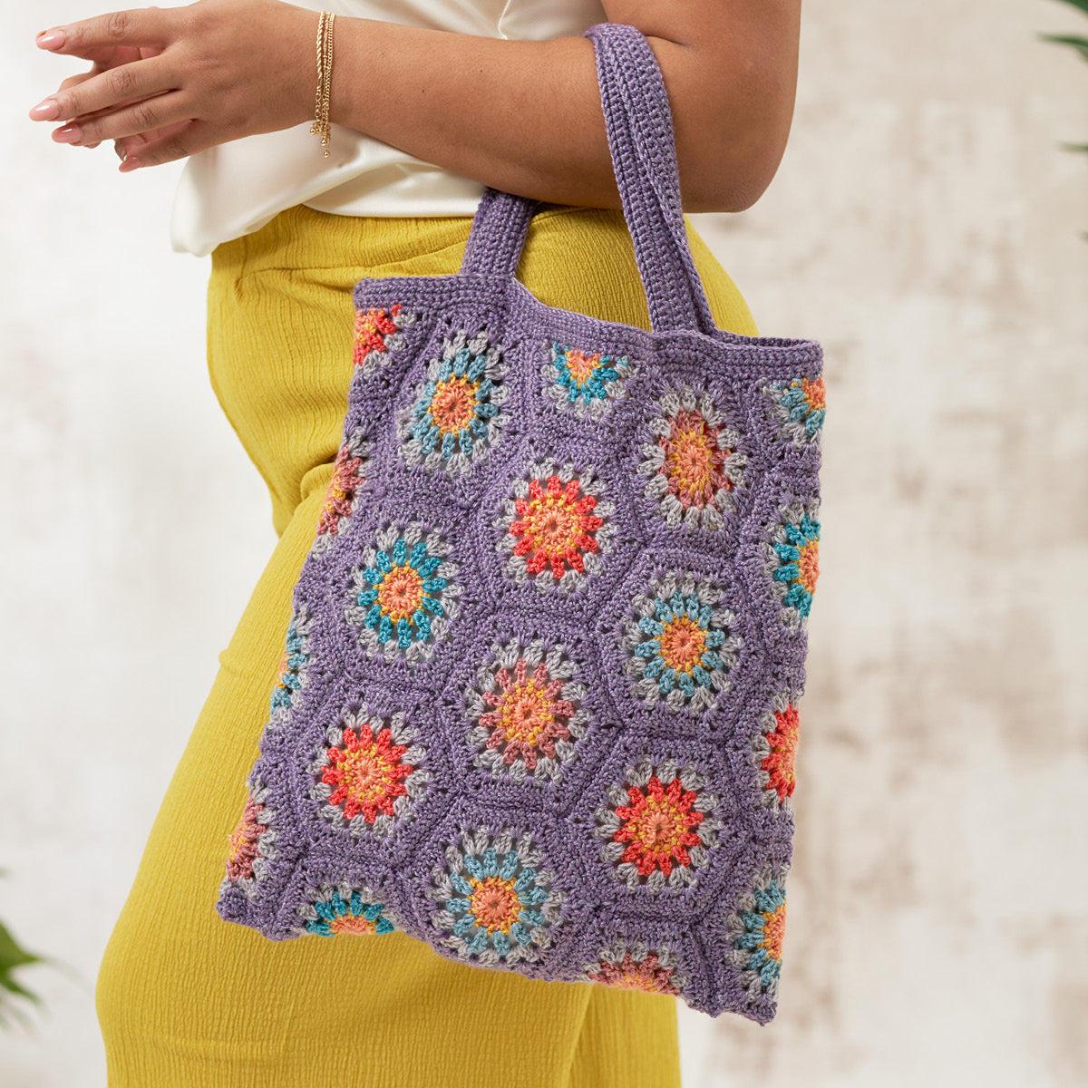 Ravelry: Tapestry Crochet Tote Bag pattern by Susan Lowman